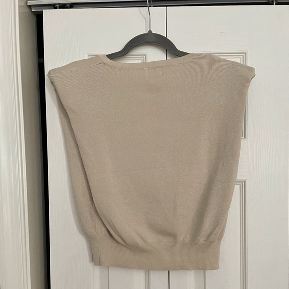 LIKE NEW Dreamers by Debut cream crop sweater vest, M/L - Picture 6 of 7